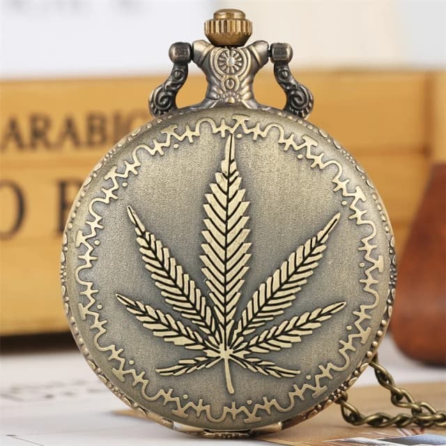 Retro Vintage Bronze Punk Blatt Design Taschenuhr mit Halskette Kette Anhänger Geschenk für Männer Männer Vintage Uhr